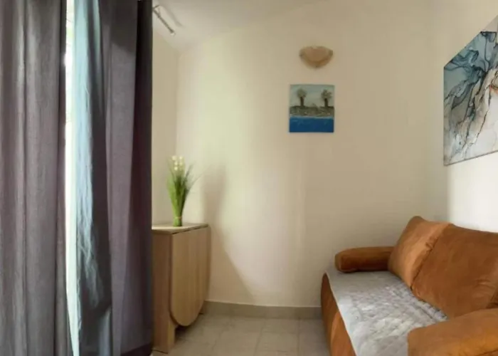 One Bedroom With Balcony-app4 Podaca